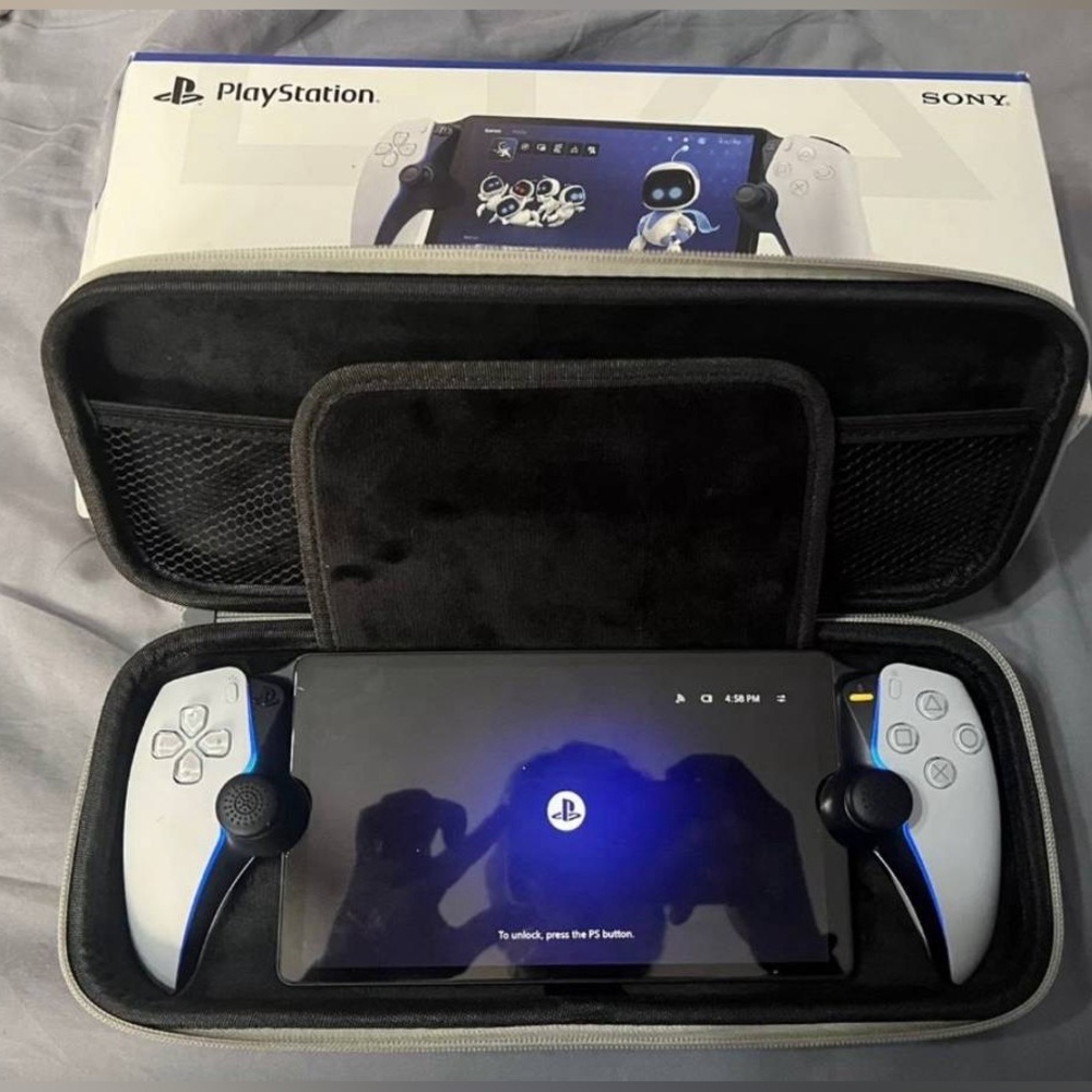 Sony Playstation Portal Remote Player - Excellent
Condition - With Case